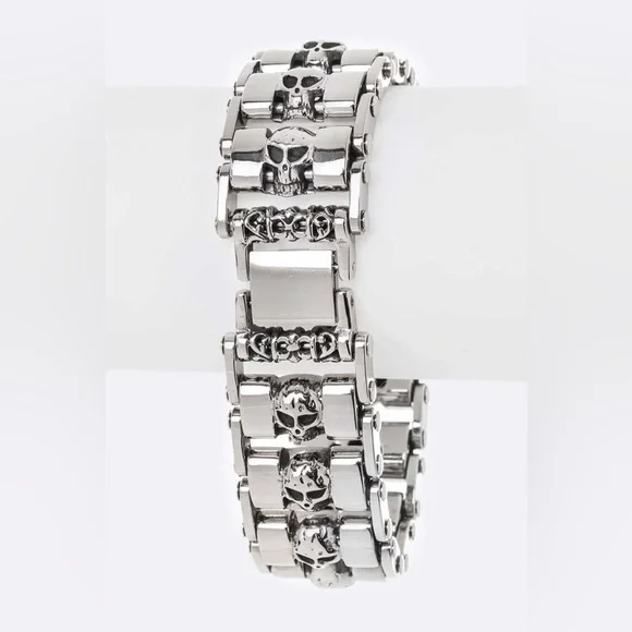 Stainless Steel Unisex Skull Bracelet - Picture 2 of 2